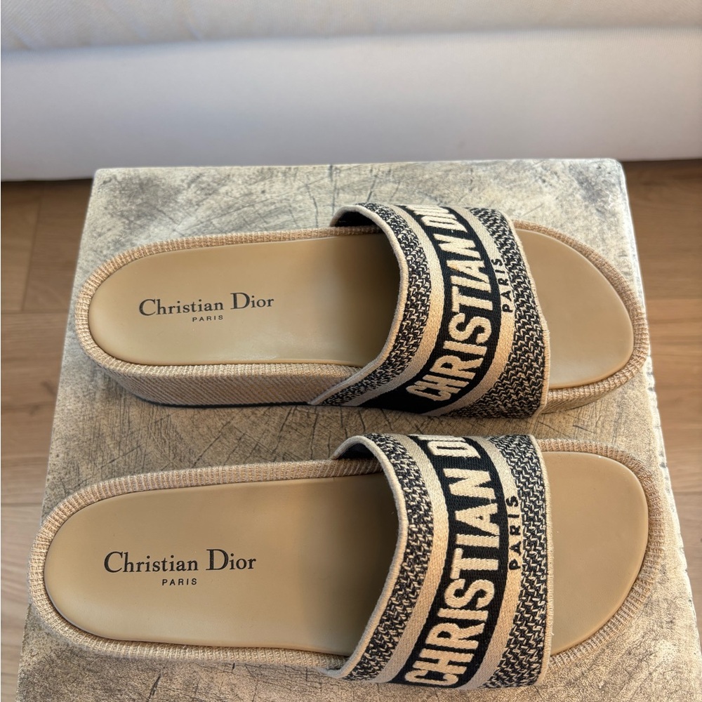 Dior Beige and Black Logo Slide Sandals - Picture 4 of 4